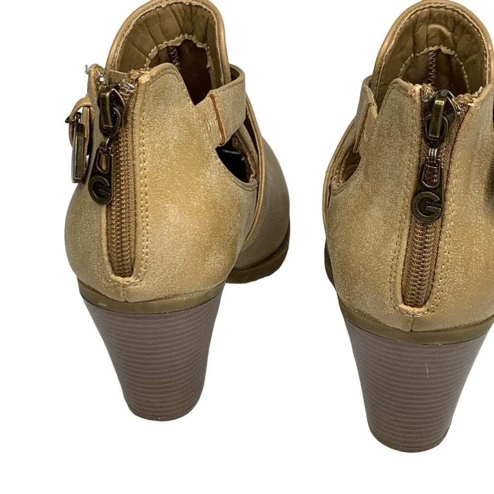Guess Tan Ankle Boots 3” Block Heel Cut Outs on Sides Back Zippers New Size 7.5